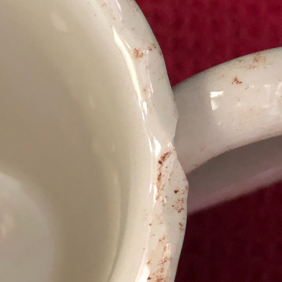 Harry & David Ruffle Trim Rustic Off White Coffee Tea Mug Made in Portugal 1063 - Picture 4 of 4